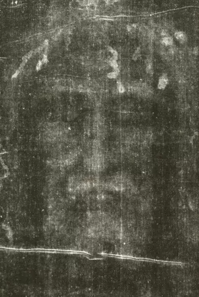 Odbicie na Całunie w negatywie