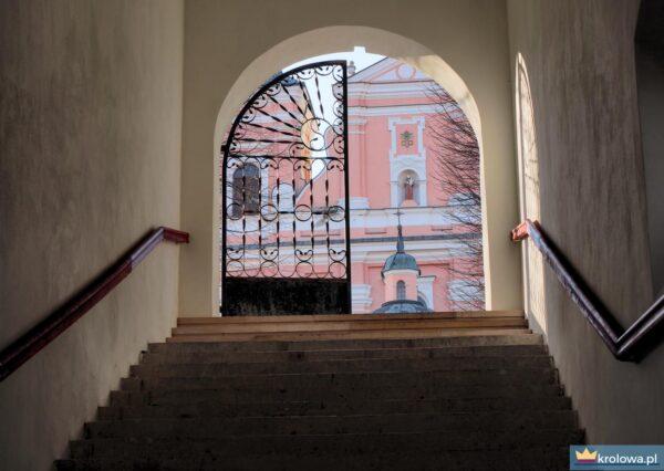 Schody prowadzące do sanktuarium