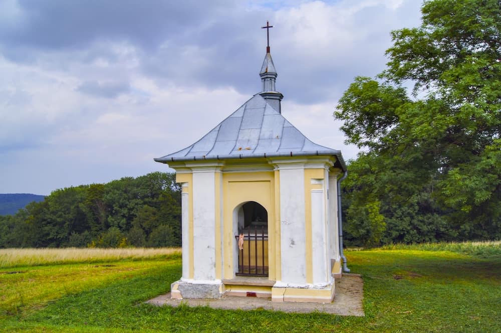 Kaplica kalwaryjska. Trzeci upadek
