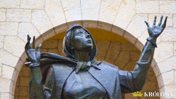 Posąg z brązu przed sanktuarium św. Rity w Roccaporenie (autor: Venanzio Crocetti)