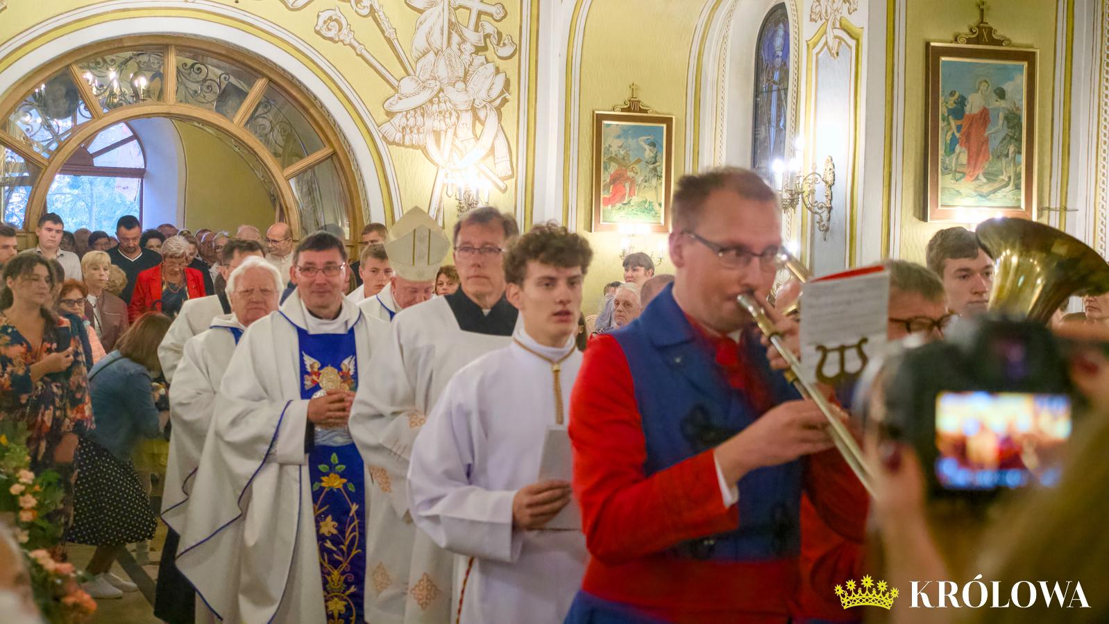 Msza Święta w Ostrowąsie