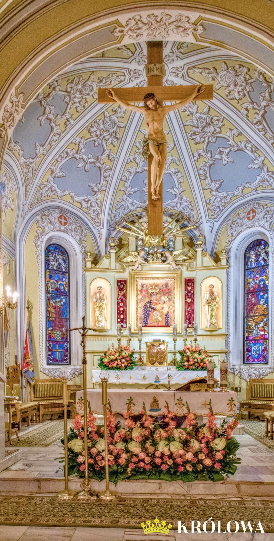 Ołtarz z obrazem Matki Bożej z Dzieciątkiem