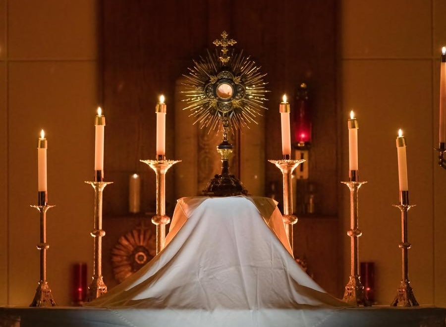 Roraty - adwentowe oczekiwanie z Maryją