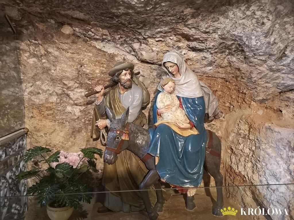 Święta Rodzina - figury z Groty Mlecznej