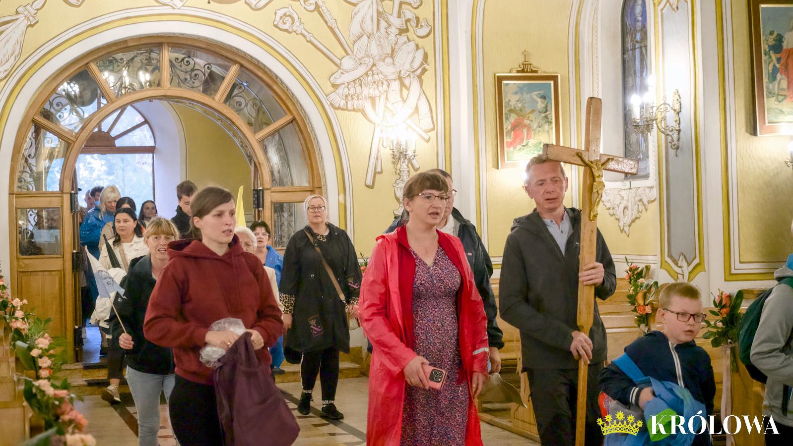 Uroczysta Msza Święta w Ostrowąsie