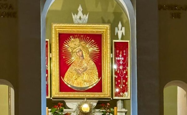 Kopia obrazu Matki Bożej Ostrobramskiej we Wrocławiu