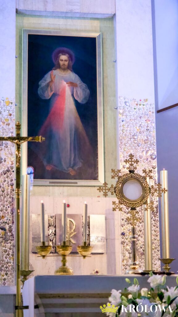 Obraz Jezusa Miłosiernego w ołtarzu głównym Sanktuarium Miłosierdzia Bożego w Wilnie