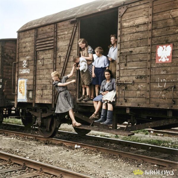 Przesiedleńcy z Kresów, na wagonie mapa z nowymi granicami