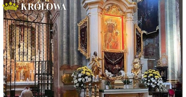 Katedra w Lublinie, widoczny obraz Matki Bożej Częstochowskiej