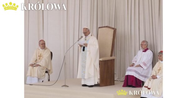 Leon XIV wygłasza homilię 8 maja 2026 r. przed sanktuarium w Pompejach