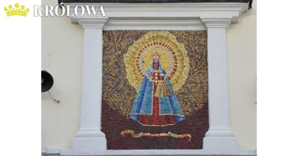 Mozaika na fasadzie kościoła - Matka Boża Kodeńska